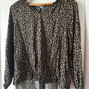 Old Navy Leopard Print Relaxed Long Sleeve Blouse